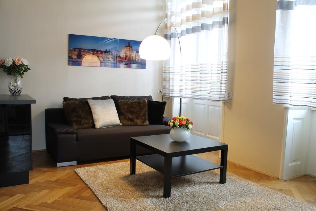 Royal Prague Apartment Celakovskeho Sady Kültér fotó